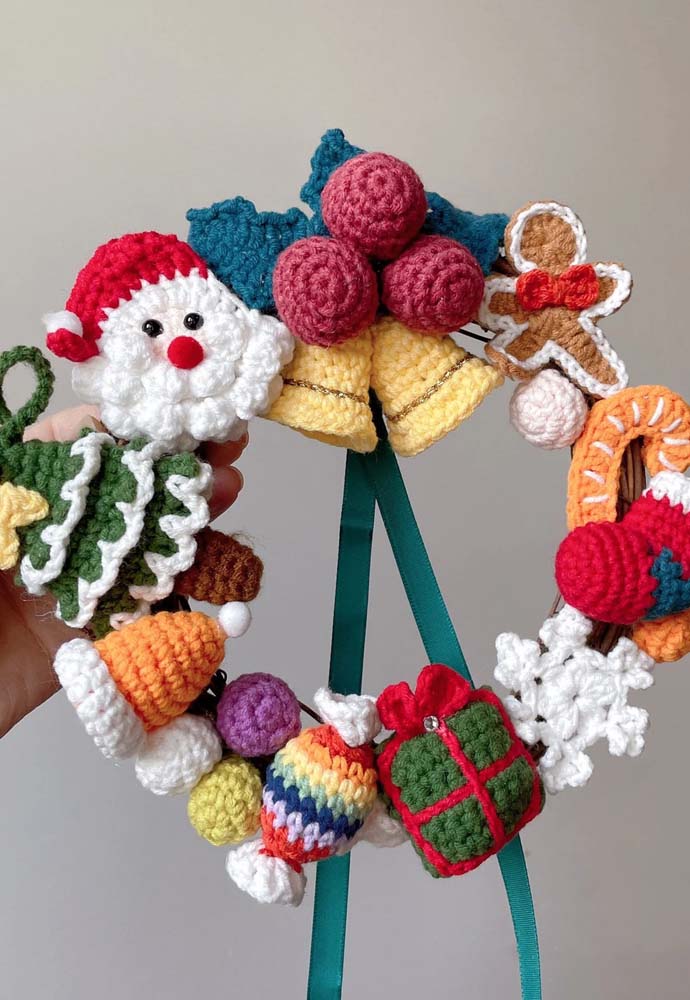 Crochet Christmas Wreath - 05