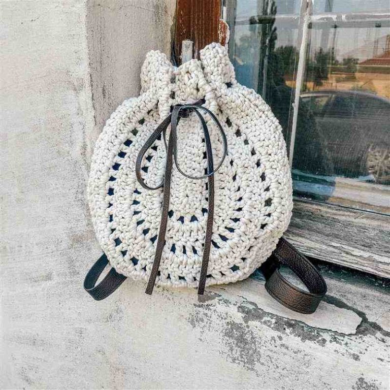 Crochet backpack - 08