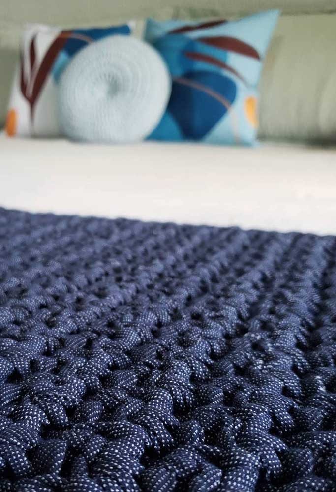 Crochet footboard ; - 18
