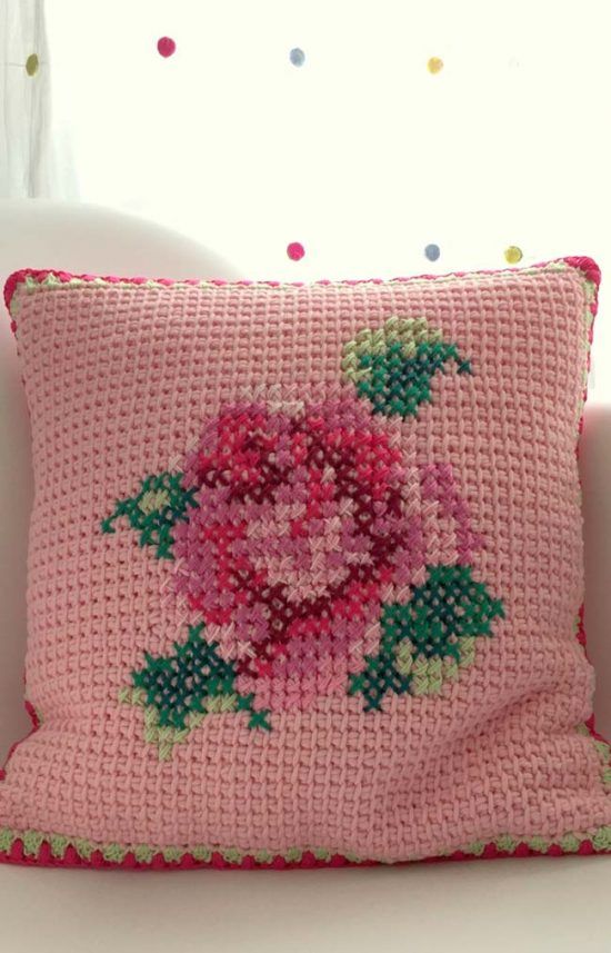 Crochet pillow cover - 29