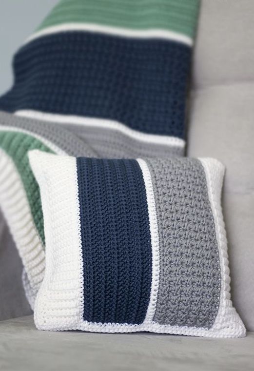 Crochet pillow cover - 40