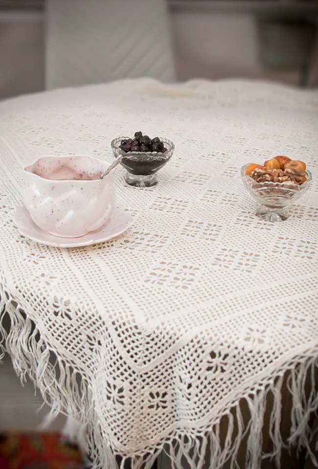 Crochet tablecloth - 03