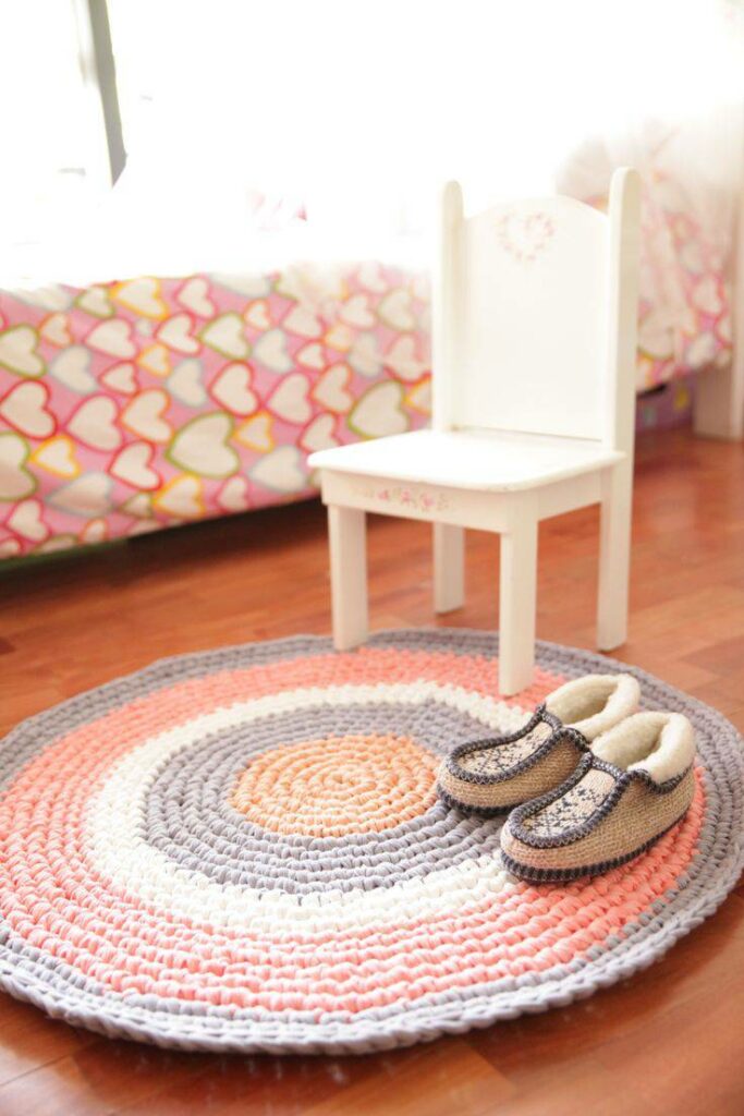 Round crochet rug - 03