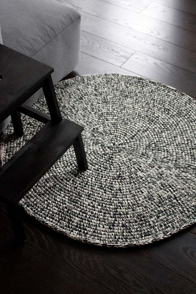 Round crochet rug - 13