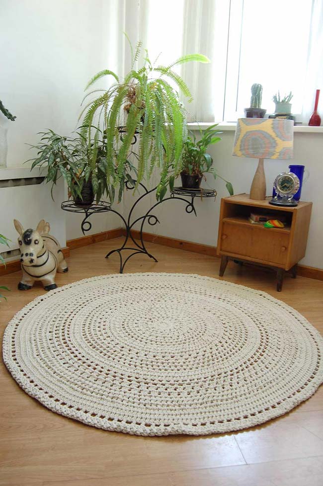 Round crochet rug - 33