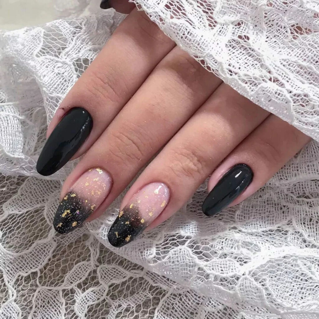 Black Nails with Glitter-032