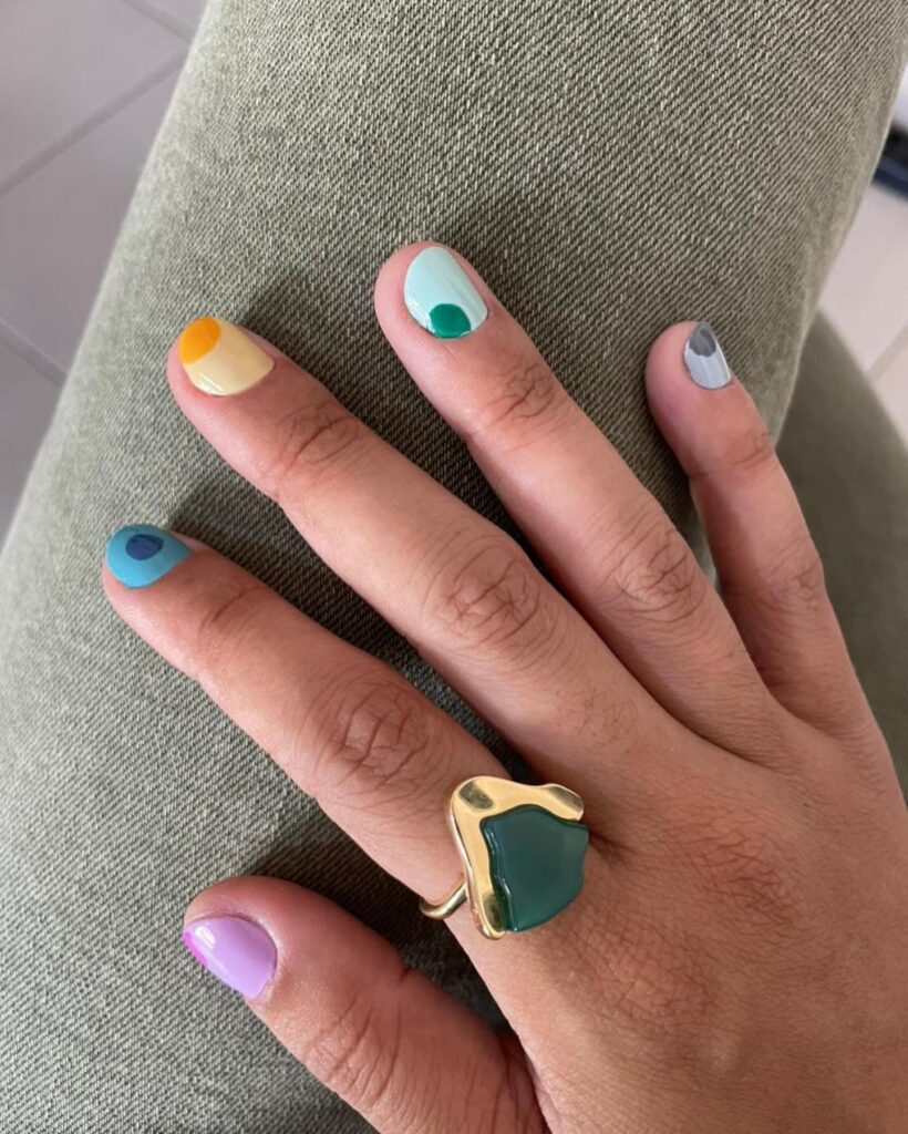 Colorful nail-01