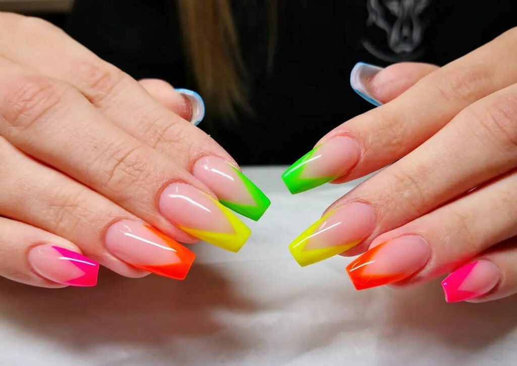 Colorful nail-010
