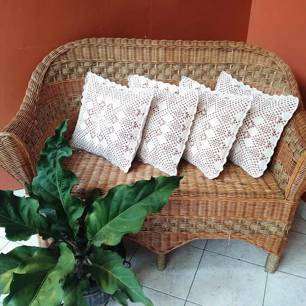 crochet pillows-05