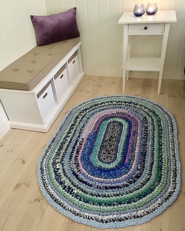 Oval crochet rug - 21