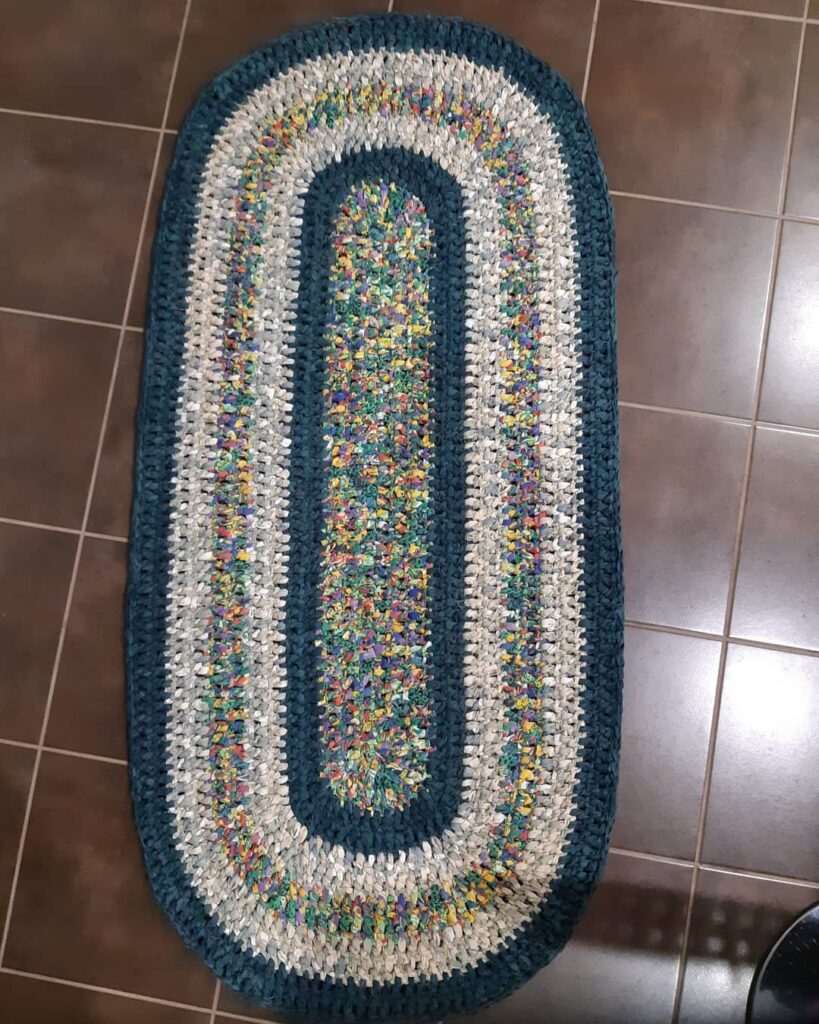 Oval crochet rug - 22