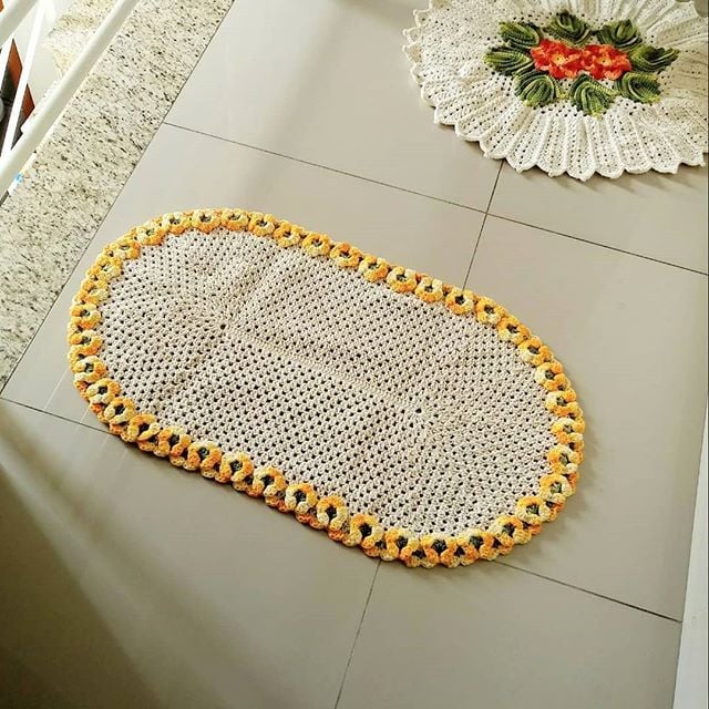 Oval crochet rug - 27
