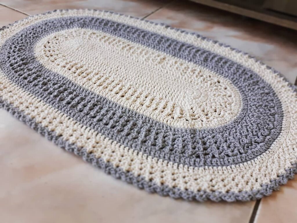 Oval crochet rug - 37