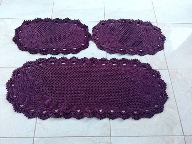 Oval crochet rug - 46