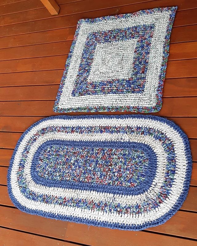 Oval crochet rug - 47