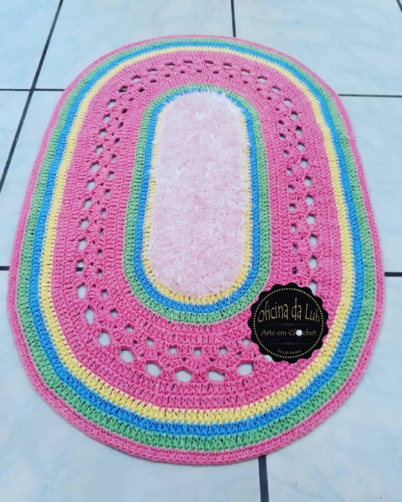 Oval crochet rug - 75