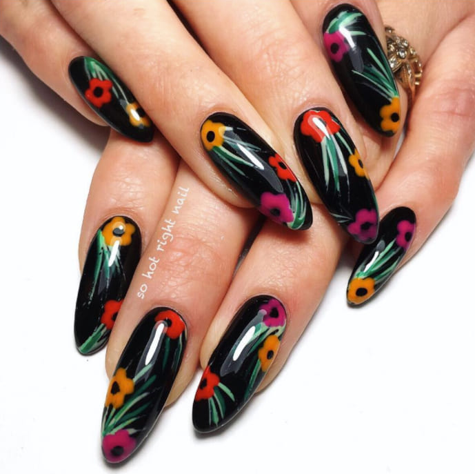 decorated black nails-032