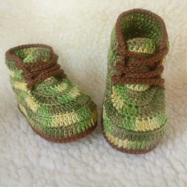 Crochet booties - 42
