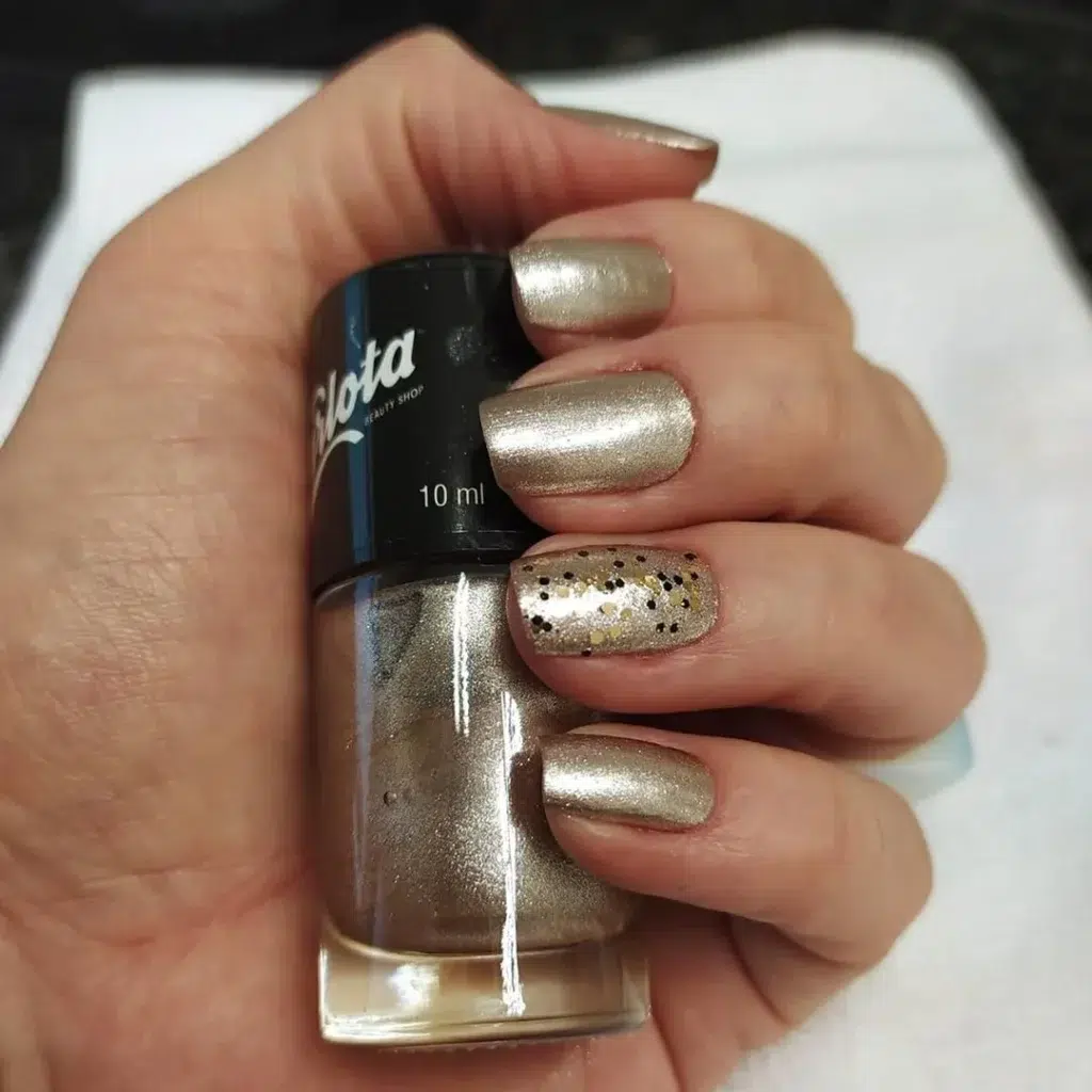 Metallic nail polish - 11
