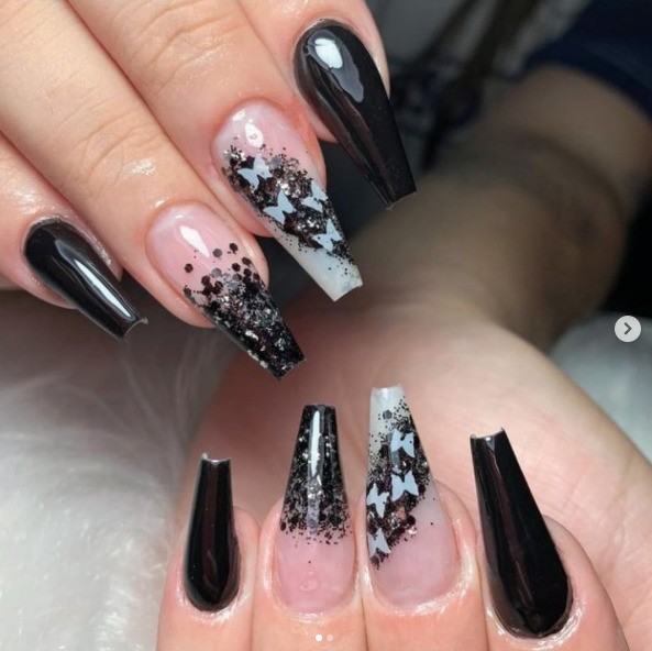 black nails - 14