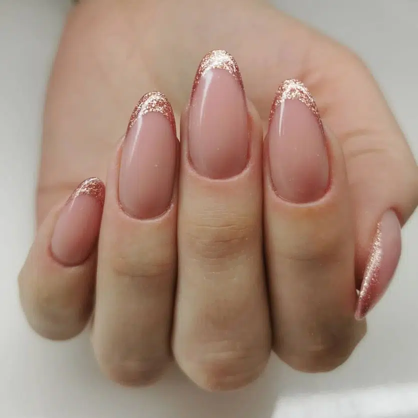 Almond nails-05