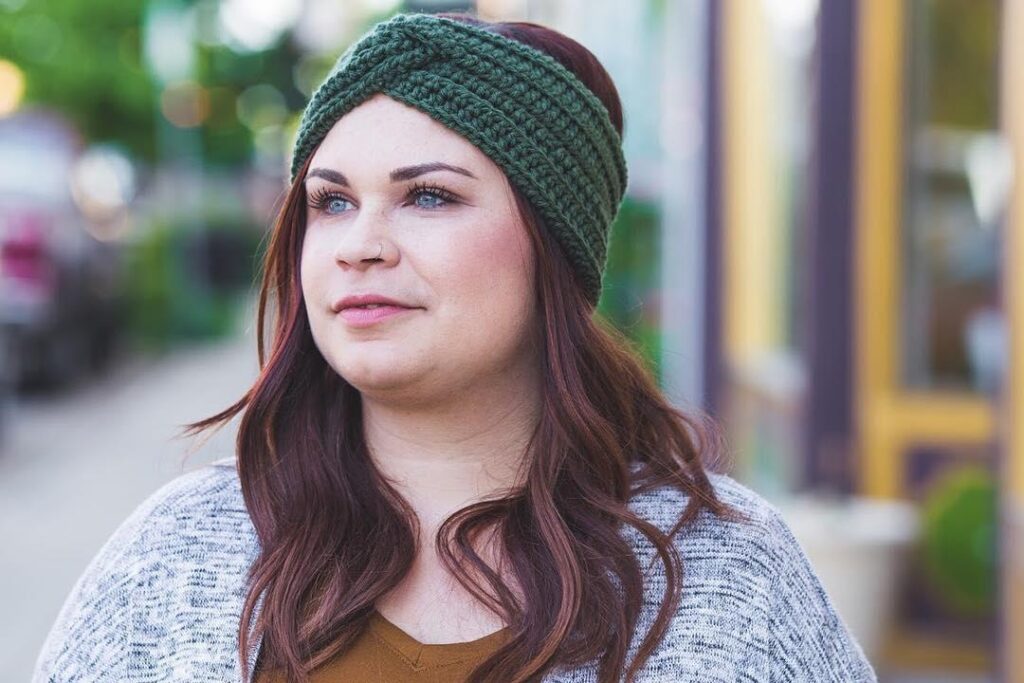 Crochet headband inspirations and simple tutorials to make your own - 03