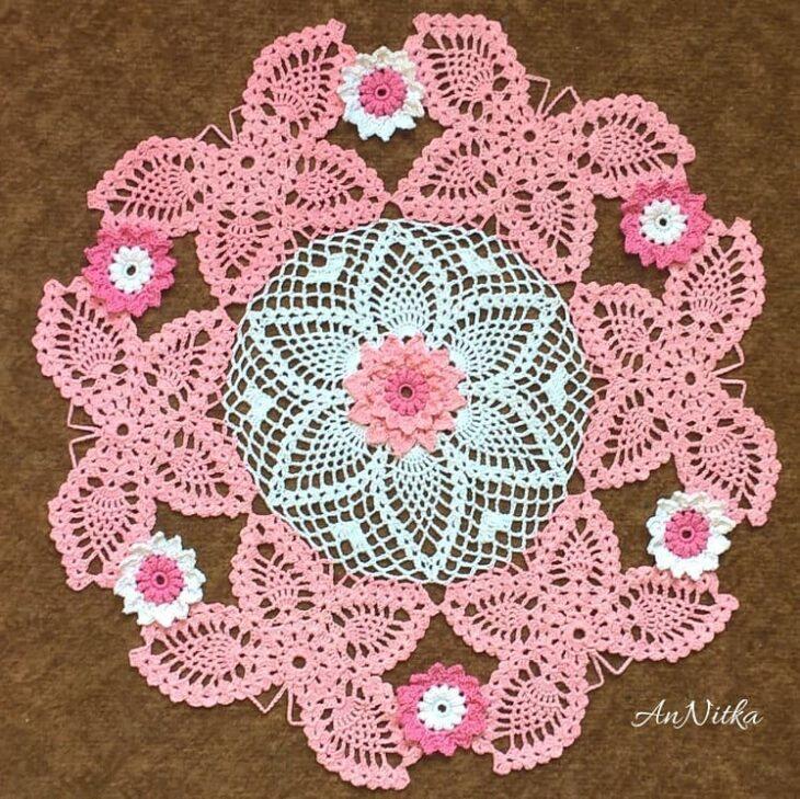 Crochet rug with flowers photos graphics and tutorials for you to make your own - 23