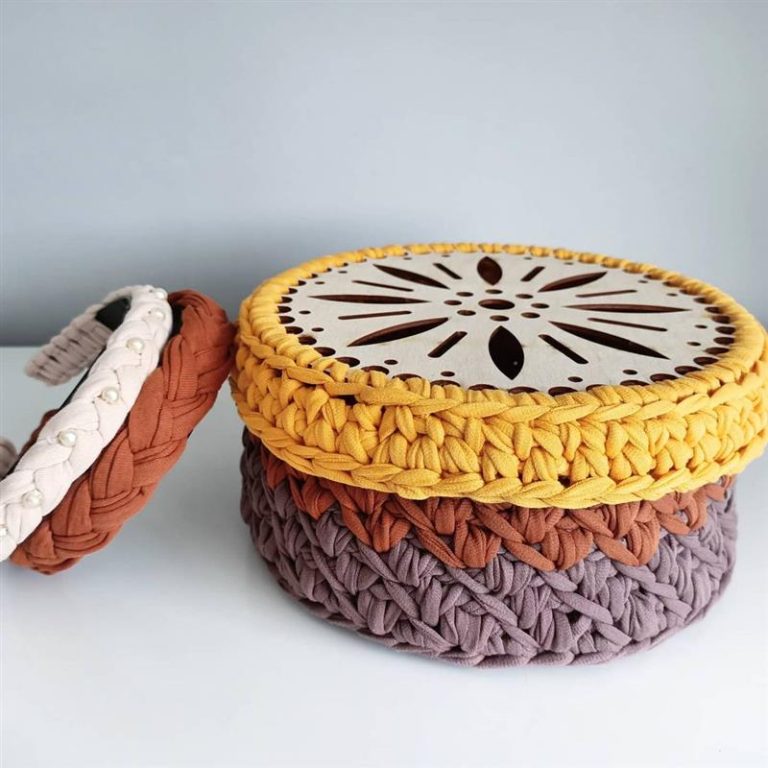 Modern models of crochet baskets to decorate your environment - 13