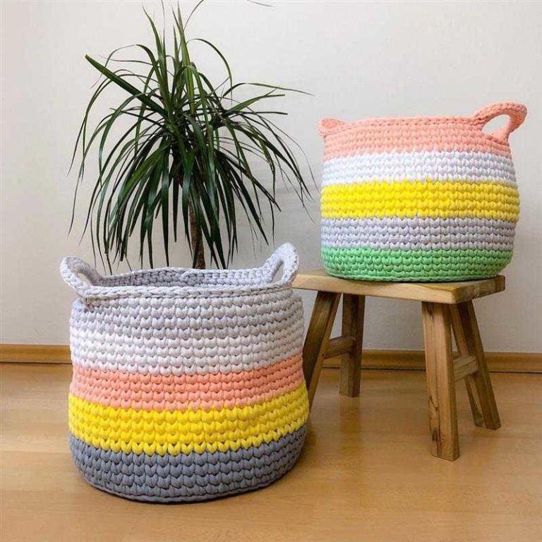 Modern models of crochet baskets to decorate your environment - 26