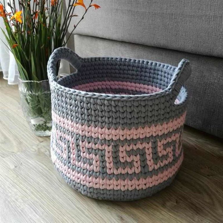 Modern models of crochet baskets to decorate your environment - 30