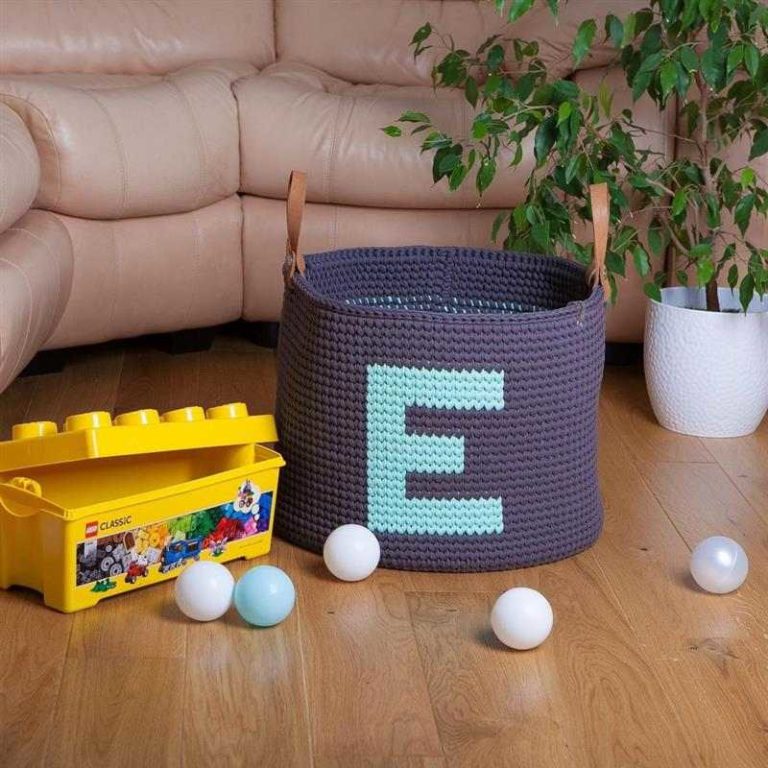 Modern models of crochet baskets to decorate your environment - 38