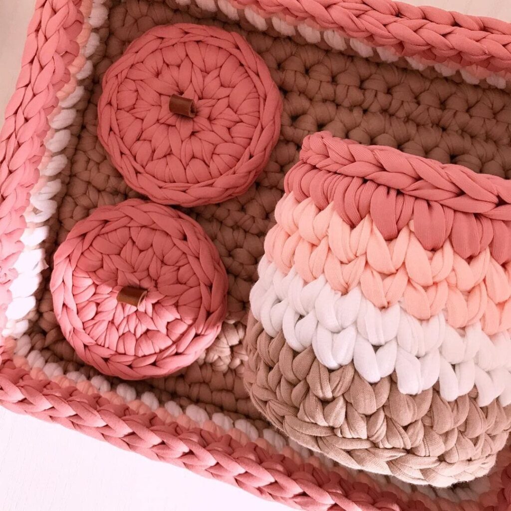 beautiful crochet basketmodels to organize and decorateyour home - 07
